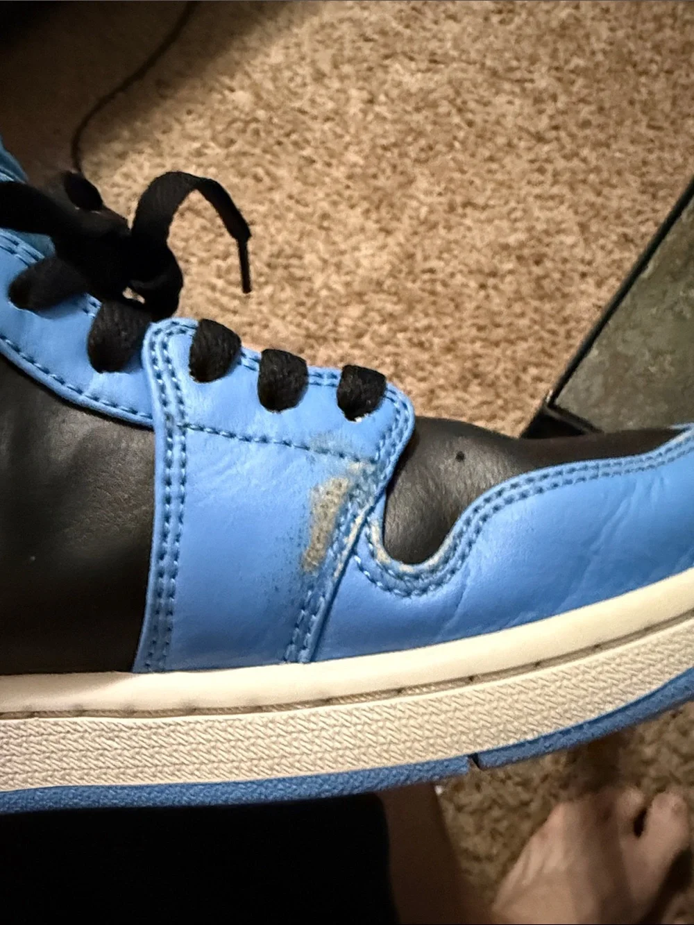 Nike Air Jordan 1 Retro High OG University Blue